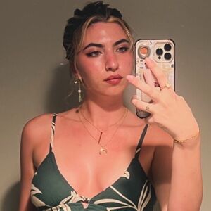 Meet your Posher, Skylar